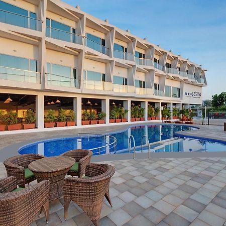 Viola Beacon Resort, Лонавла Екстер'єр фото