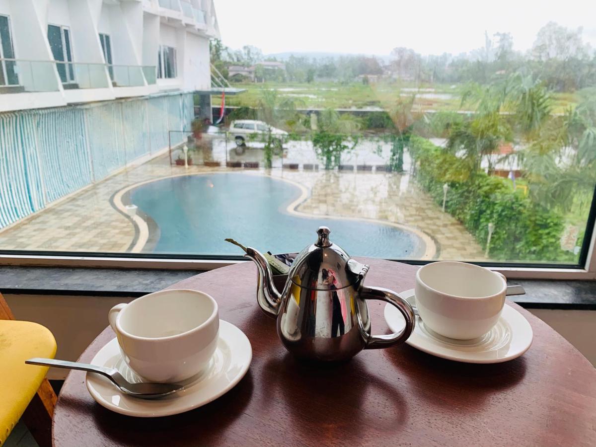 Viola Beacon Resort, Лонавла Екстер'єр фото