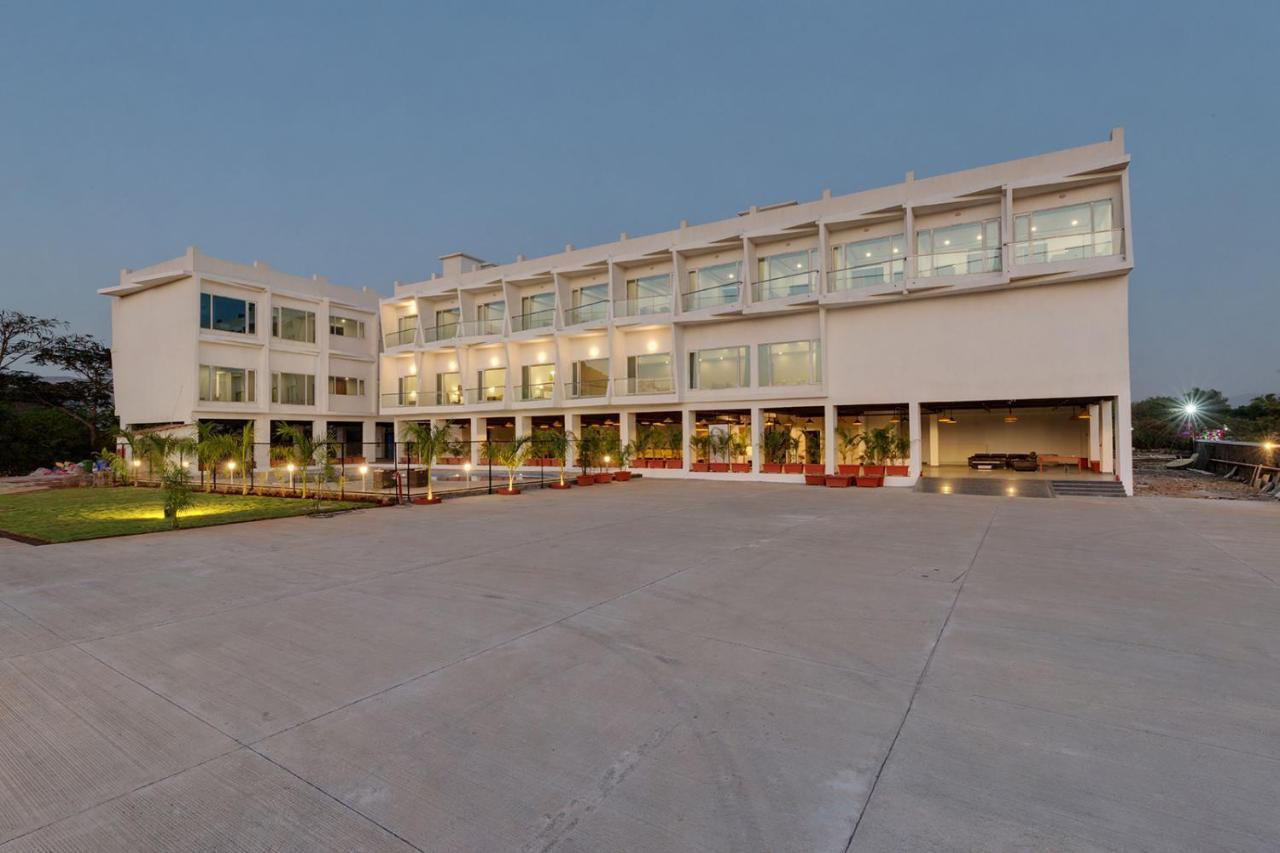 Viola Beacon Resort, Лонавла Екстер'єр фото