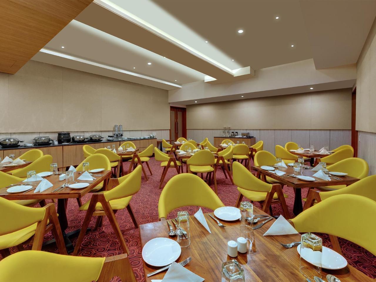 Viola Beacon Resort, Лонавла Екстер'єр фото